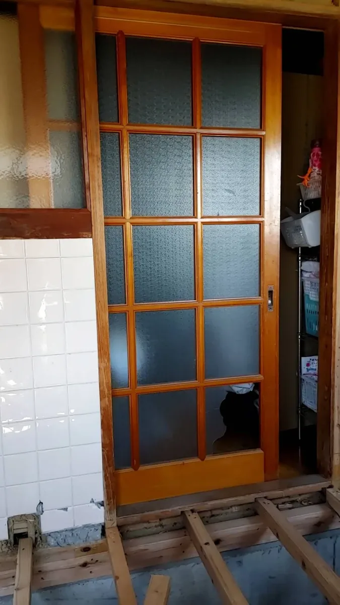 日昇の過去の施工記録/既存の引き戸。交換後の写真ではありません